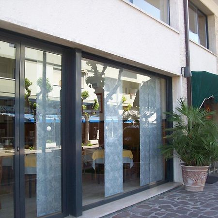 Hotel Sole Giulianova Esterno foto