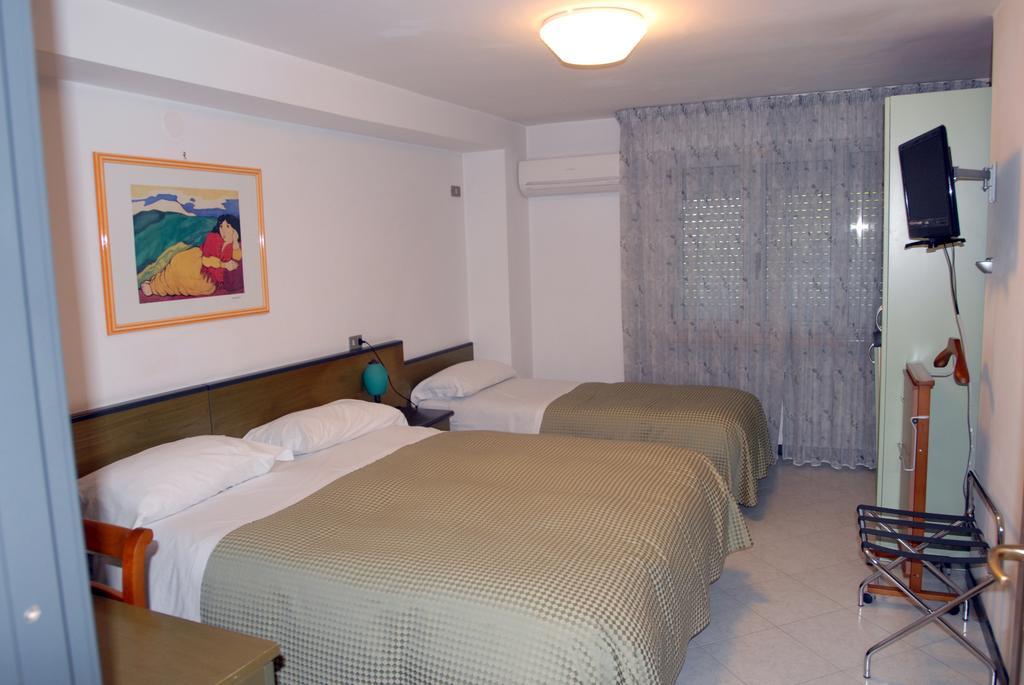 Hotel Sole Giulianova Esterno foto