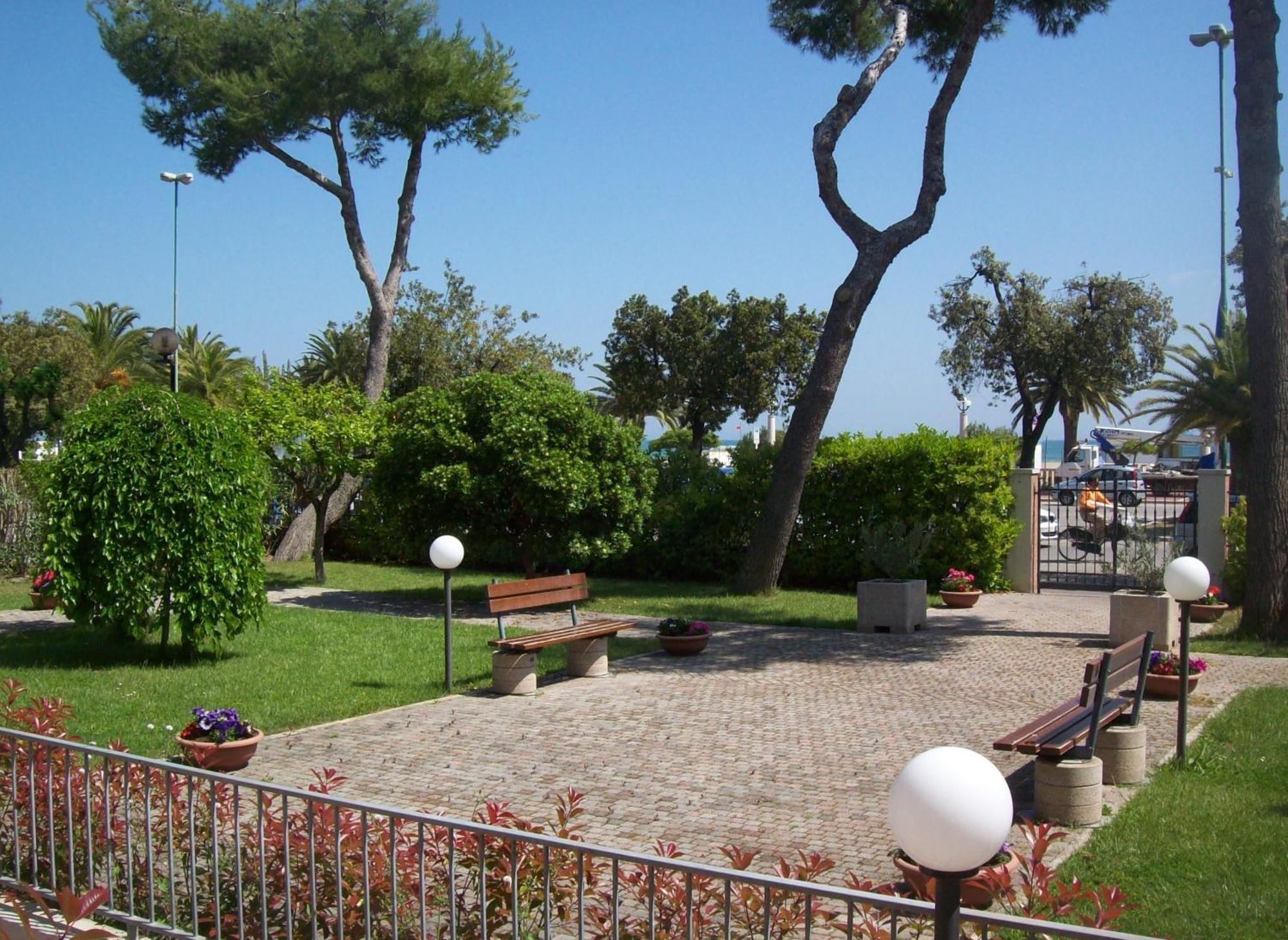 Hotel Sole Giulianova Esterno foto